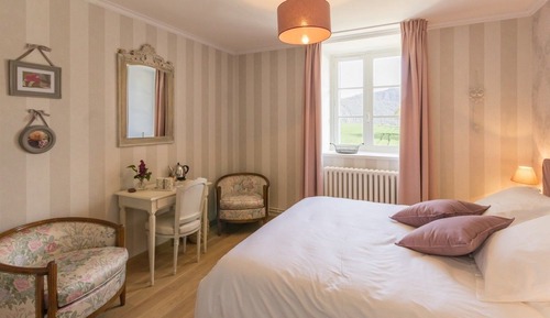 Romantic Double Room, 1 Queen Bed, Non Smoking, Mountain View (Romantique)