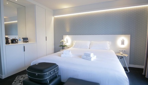 Business Double Room, 1 King Bed, Non Smoking