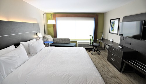 Standard Room, 1 King Bed