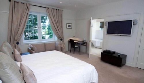 Family Suite (Eileen Donan)