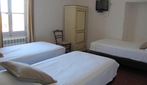 Standard Triple Room, Ensuite (7)