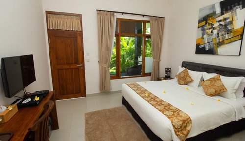Deluxe Double Bungalow Room with Garden View