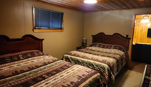 Deluxe Suite, 2 Queen Beds, Non Smoking, Mountain View