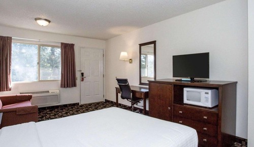 Standard Room, 1 Queen Bed, Accessible, Non Smoking