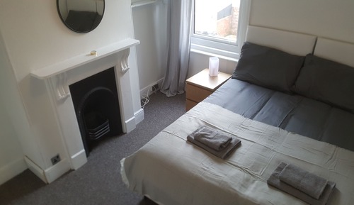 House, Private Bathroom