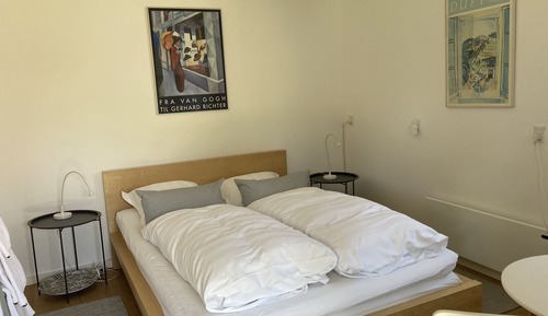 Classic Room, 1 Queen Bed, Shared Bathroom, Garden View