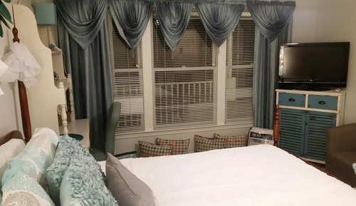 Standard Room (Southern Charm)