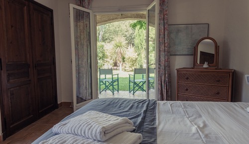 Comfort Triple Room, Private Bathroom, Garden View