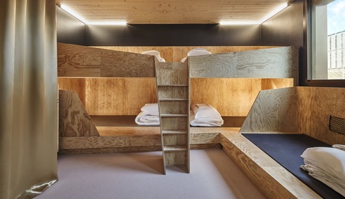 Private Ensuite Bedroom for 5 people