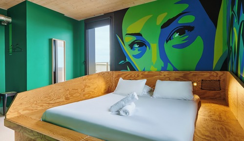 Deluxe Double Ensuite Bedroom - Private Terrace