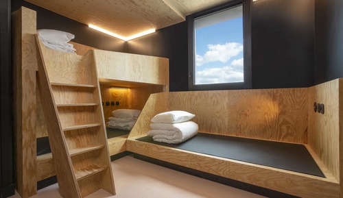Private Ensuite Bedroom for 3 people