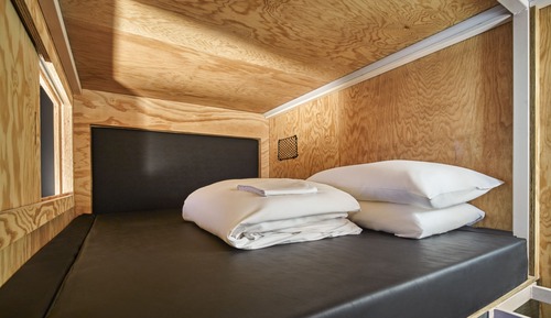 Cabin, 1 Queen Bed, Shared Bathroom
