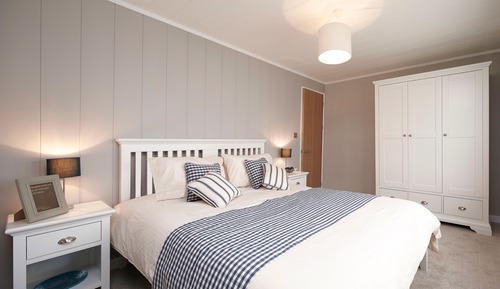 Premium Plus Lodge 3 Hot Tub