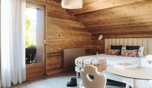 Signature Suite