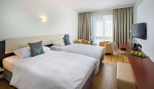 Room (Allegra)