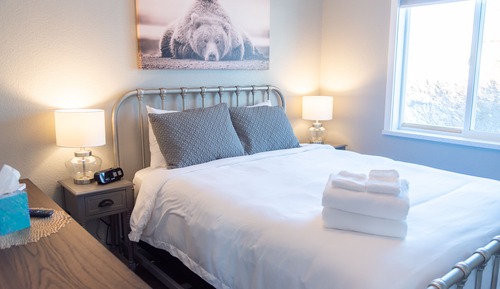 Premium Suite, 1 Queen Bed, Mountain View (10)