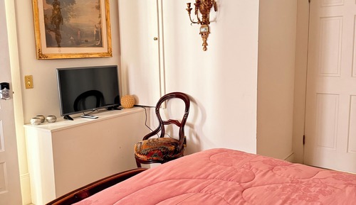 The Vinita Suite at Sinha Manor