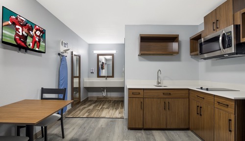 Studio, Non Smoking (1 King Bed and 2 Double Beds)