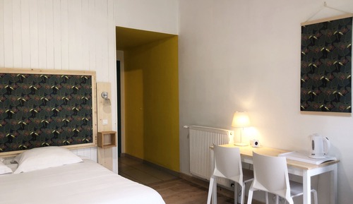 Double or Twin Room, Multiple Beds, Non Smoking