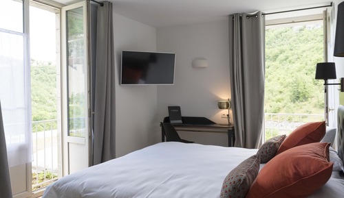 Room Privilege  View Vallee