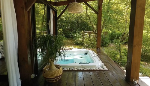 Bungalow, Hot Tub (Le Lodge)