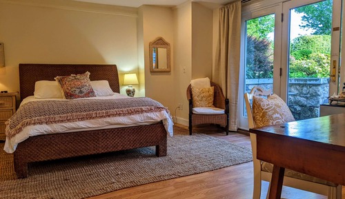 Standard Room, 1 Queen Bed, Non Smoking