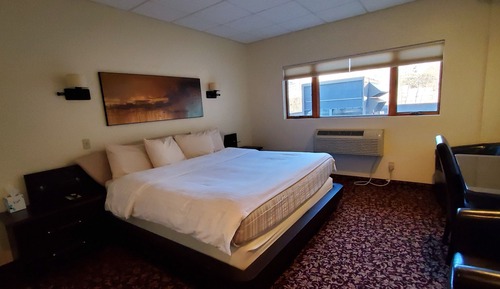 Deluxe Double Room 201