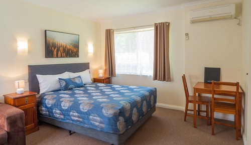 Deluxe Double Room, 1 Queen Bed, Garden View
