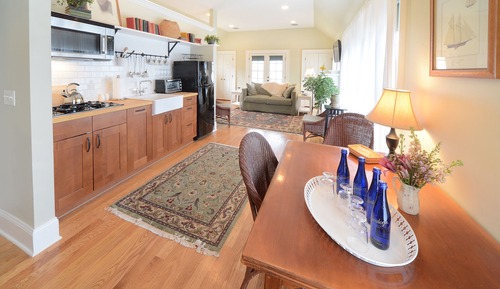 Suite, 1 Queen Bed, Non Smoking (Spring Water Suite)