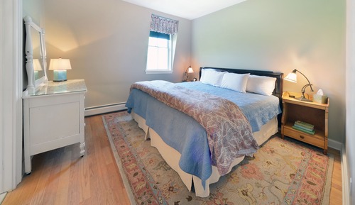 Room, 1 King Bed, Non Smoking (Travers Suite)