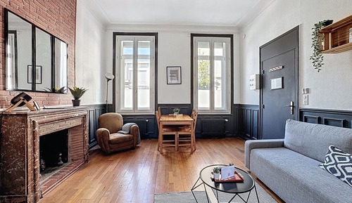 Comfort Apartment, Patio, City View