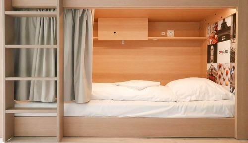 Private room for 6 person with private bathroom