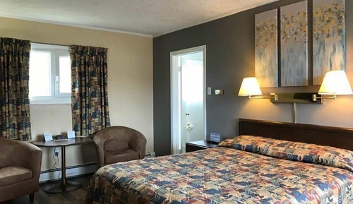 Standard Single Room, 1 Queen Bed