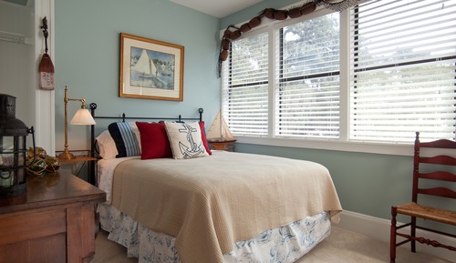 Comfort Room, 1 Queen Bed