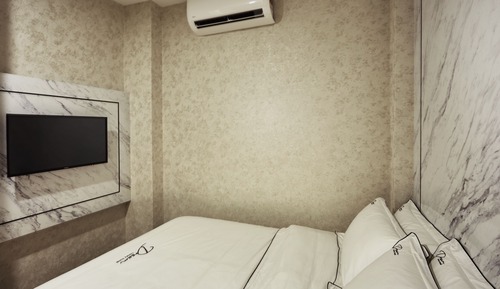 Standard Deluxe (Calla Lily)