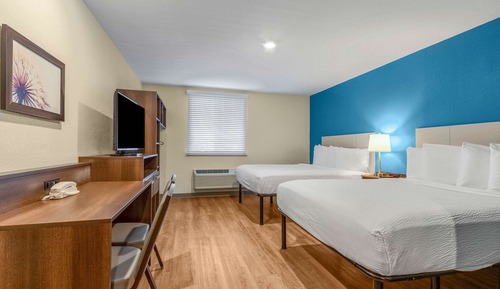 Standard Room, 2 Queen Beds, Non Smoking