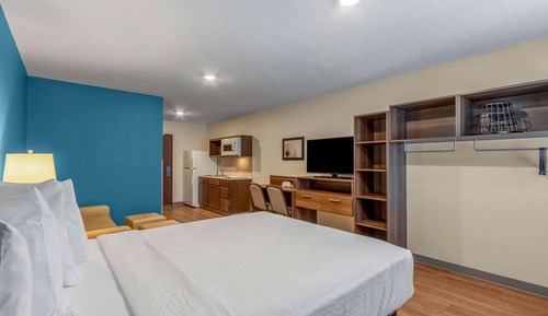 Room, 1 Queen Bed, Accessible, Non Smoking (Sofa)