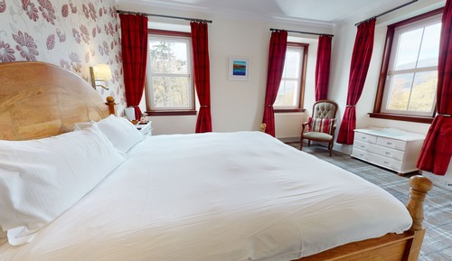 Superior King Room, Lake View