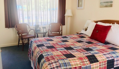 Standard Room, 1 King Bed