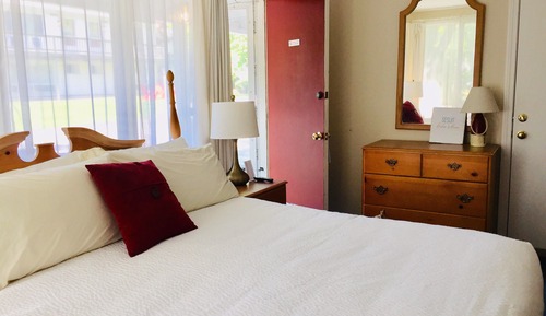 Deluxe Room, 1 King Bed