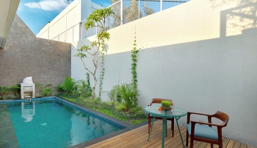 One Bedroom Villa with  Private Pool & Floating Bathtub