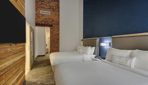 Suite, Multiple Beds