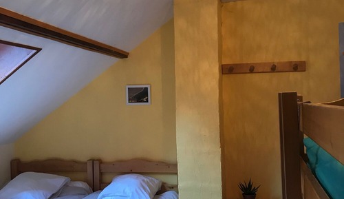 Shared Dormitory, Shared Bathroom, Mountain View