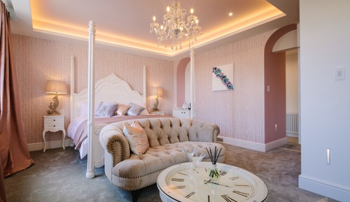 The Parisian Luxury Suite, 1 King Bed