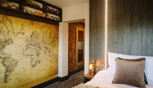 The Columbus Luxury Suite, 1 King Bed, Mountain View