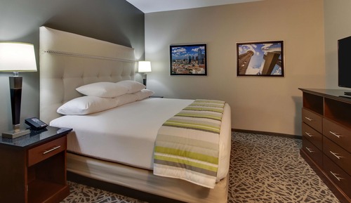 Suite, 1 King Bed with Sofa bed, Hearing Accessible (Sofa Sleeper, Tub, 2 Rooms)