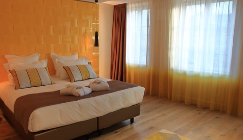 Superior Suite, 1 Bedroom, Private Bathroom