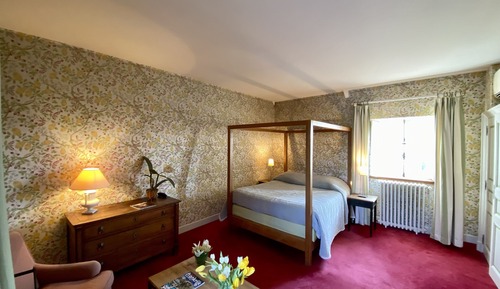 Classic Double Room (Clos Chapon)