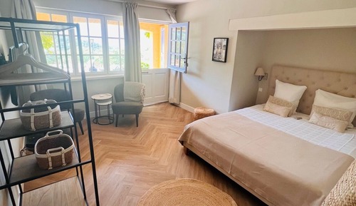 Studio, 1 Double Bed, Hill View