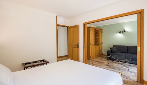 Suite Contemporaine (Maison de Martine Annexe du Château)